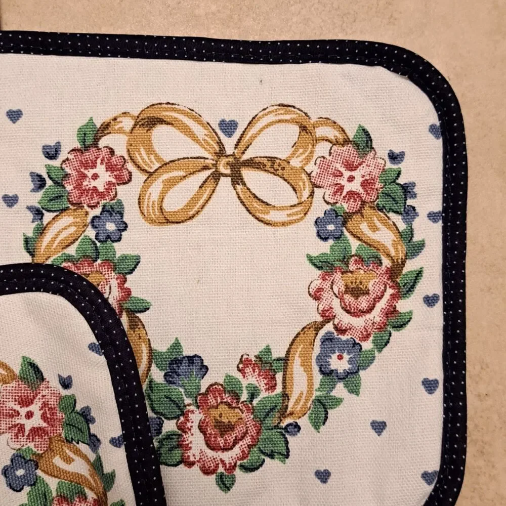 Vintage Skilcraft Pot Holders Set Of 2 Floral Blue White Hot Holder
